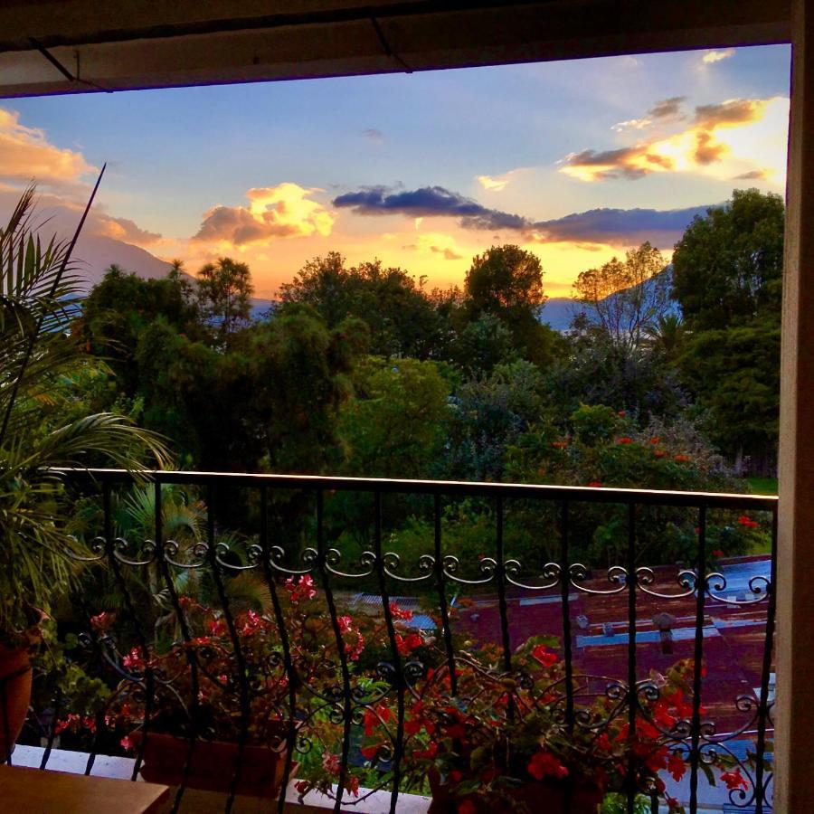Posada De Los Volcanes Panajachel Exteriér fotografie